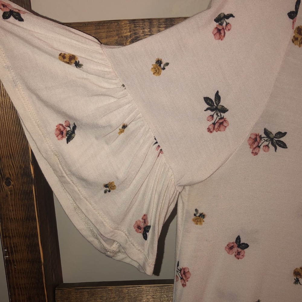 Beautiful Top! From Buckle! - Picture 3 of 5